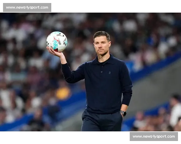 穆尼奥斯:师从皇马传奇,阿隆索点燃青春风暴 穆尼奥斯:师从皇马传奇,阿隆索点燃青春风暴