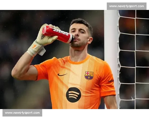 阿劳霍解约金 7 月前 10 天降至 6500 万欧 巴萨防线核心面临挖角风暴 阿劳霍解约金 7 月前 10 天降至 6500 万欧 巴萨防线核心面临挖角风暴