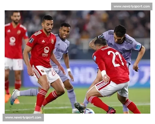 门神对决！世俱杯揭幕战梅西哑火，乌斯塔里扑点 + 谢纳维神扑献零封